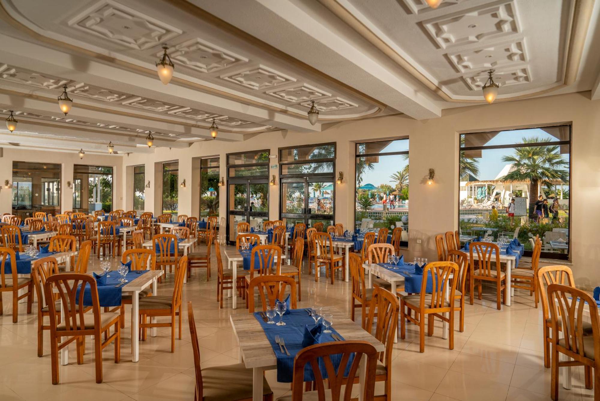 Hotel Vincci Helya 4*